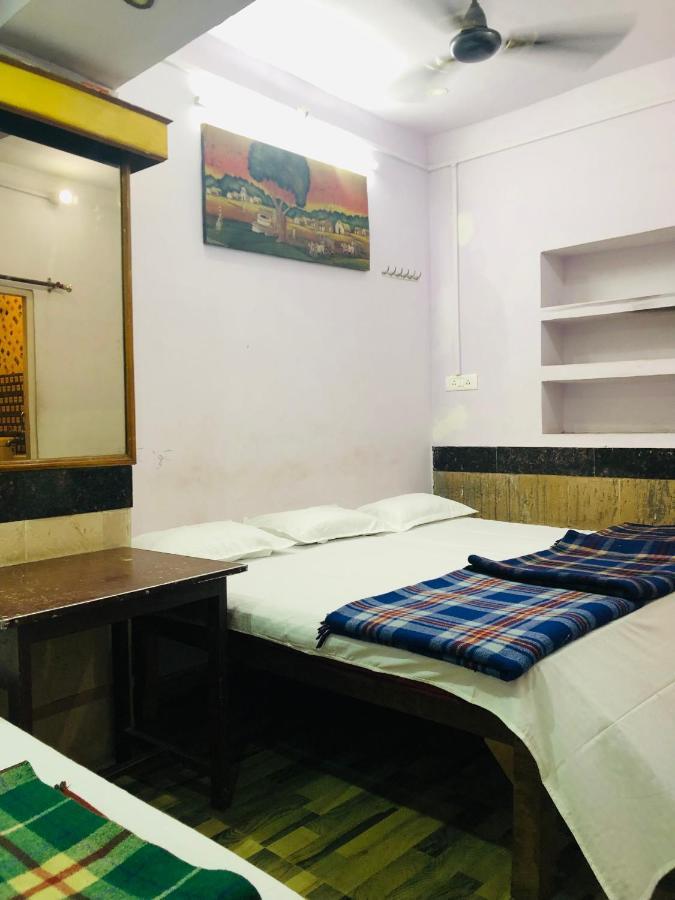 Golden Lodge Varanasi Esterno foto