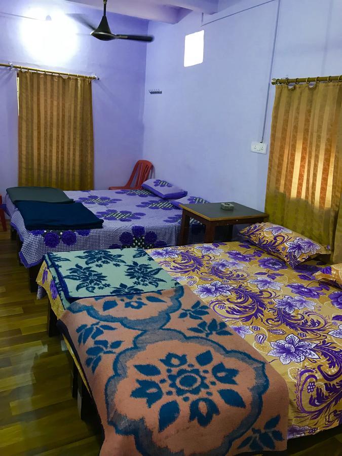 Golden Lodge Varanasi Esterno foto