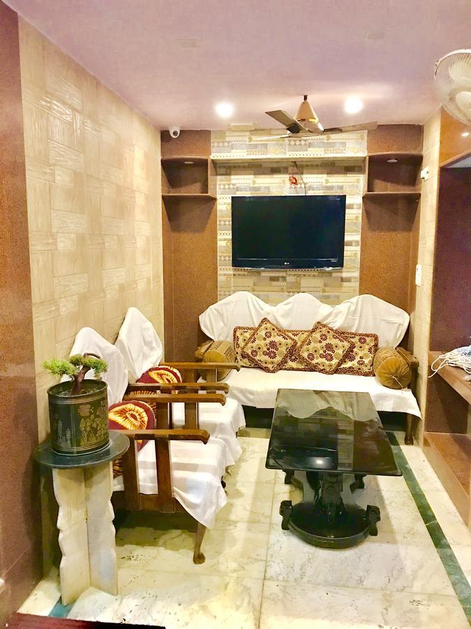 Golden Lodge Varanasi Esterno foto